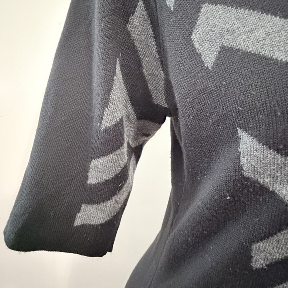 Gabby Skye Diagonal stripe knit sweater dress short sleeve - Picture 8 of 8